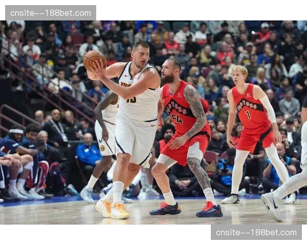 掘金布劳恩防守积极性 外线轮转补位意识提升空间 掘金布劳恩防守积极性 外线轮转补位意识提升空间